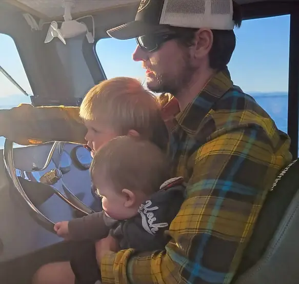 Image of Scott and the child